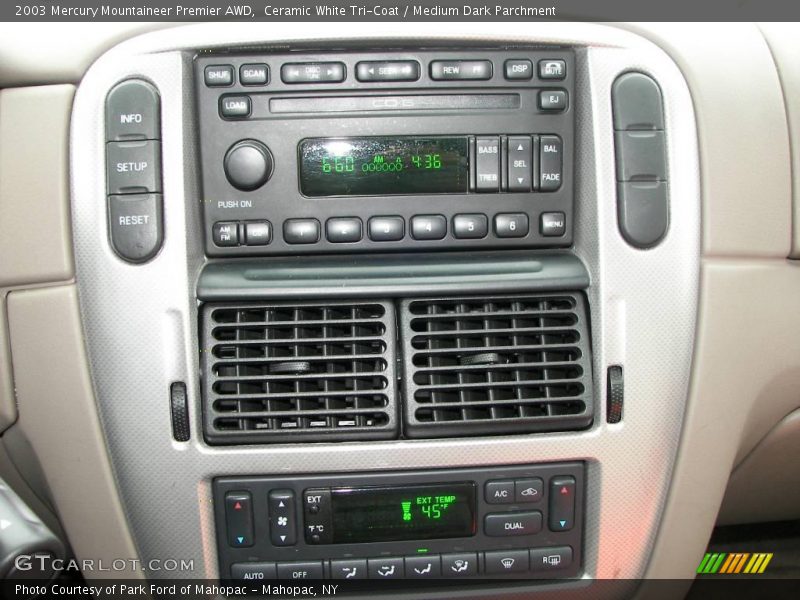 Ceramic White Tri-Coat / Medium Dark Parchment 2003 Mercury Mountaineer Premier AWD