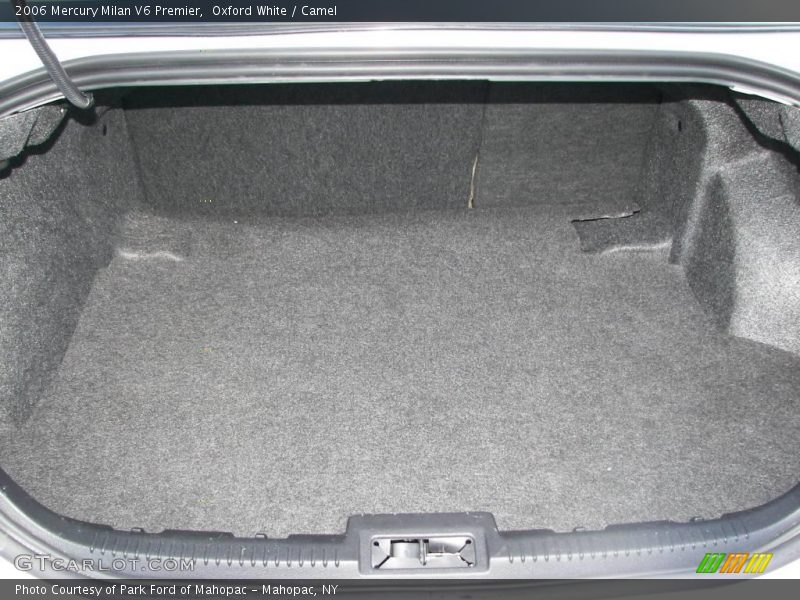 Oxford White / Camel 2006 Mercury Milan V6 Premier