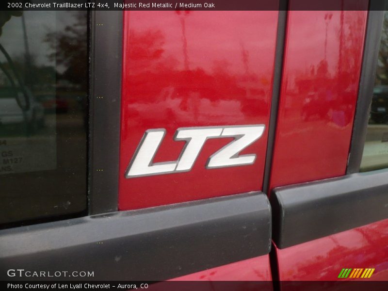 Majestic Red Metallic / Medium Oak 2002 Chevrolet TrailBlazer LTZ 4x4