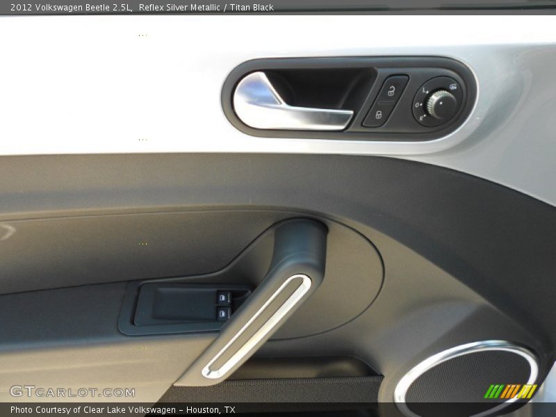 Reflex Silver Metallic / Titan Black 2012 Volkswagen Beetle 2.5L