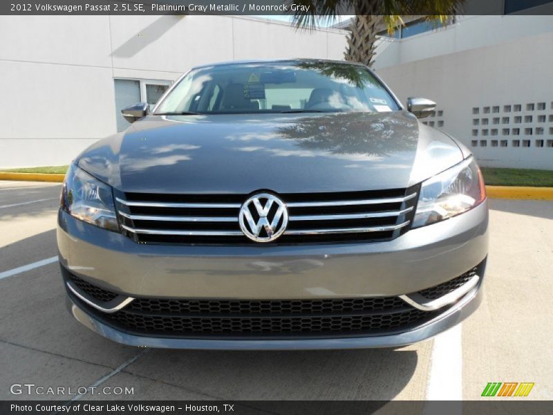 Platinum Gray Metallic / Moonrock Gray 2012 Volkswagen Passat 2.5L SE