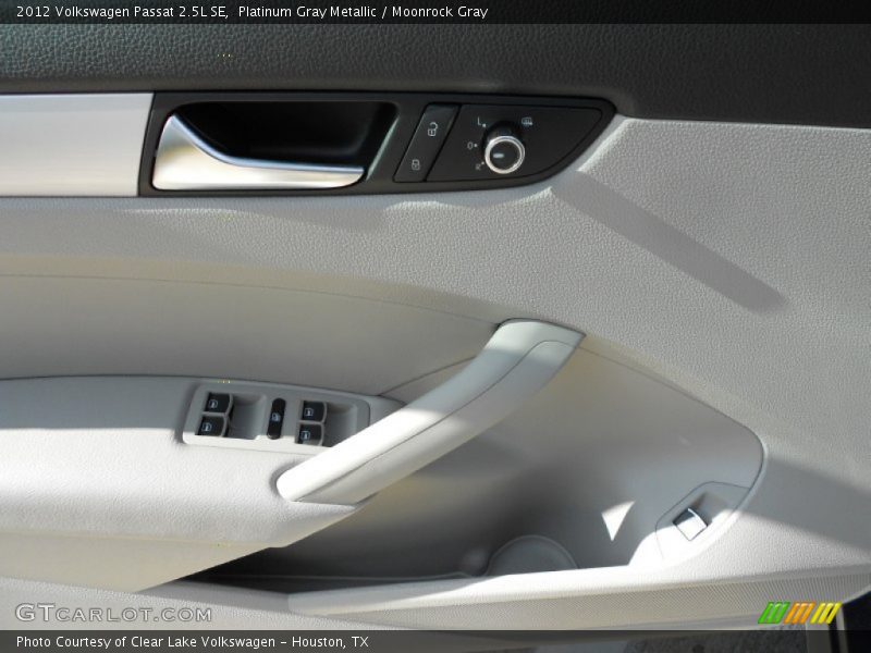 Platinum Gray Metallic / Moonrock Gray 2012 Volkswagen Passat 2.5L SE