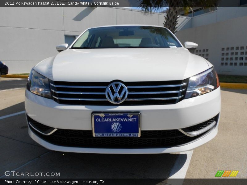 Candy White / Cornsilk Beige 2012 Volkswagen Passat 2.5L SE