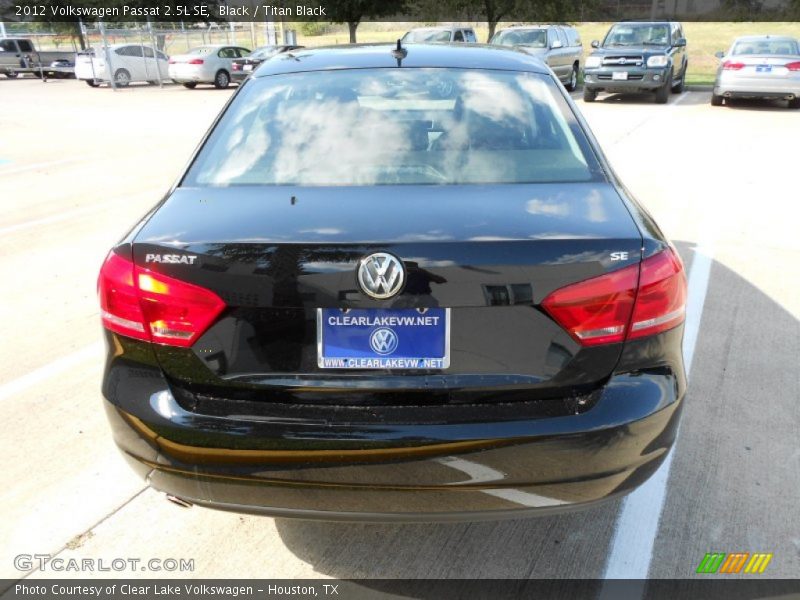 Black / Titan Black 2012 Volkswagen Passat 2.5L SE