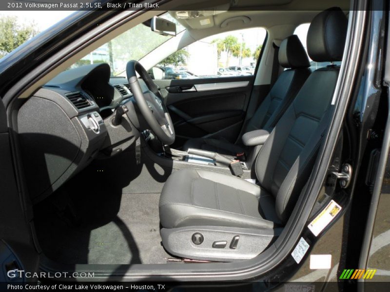 Black / Titan Black 2012 Volkswagen Passat 2.5L SE