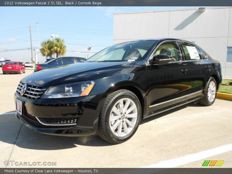Black / Cornsilk Beige 2012 Volkswagen Passat 2.5L SEL