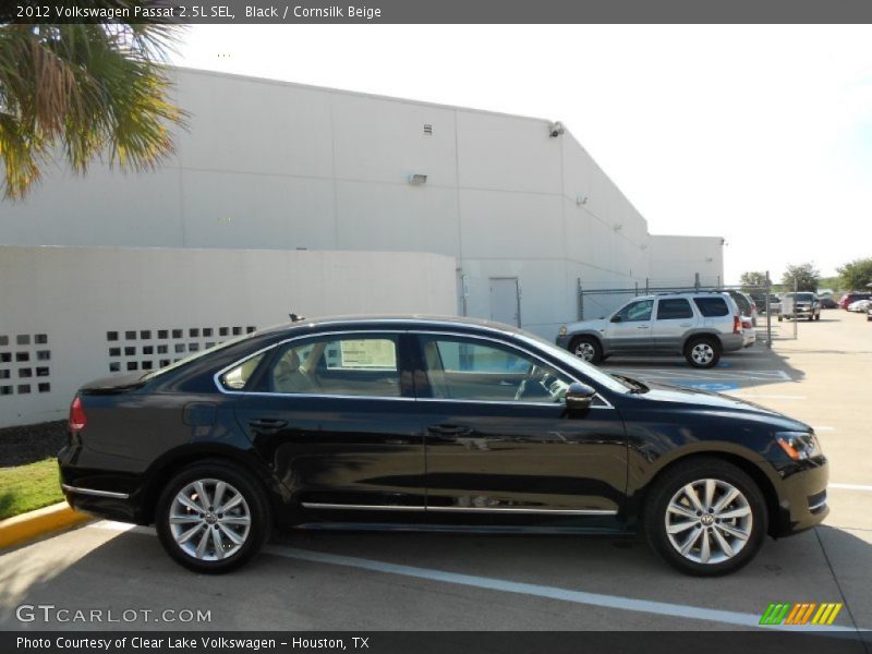 Black / Cornsilk Beige 2012 Volkswagen Passat 2.5L SEL