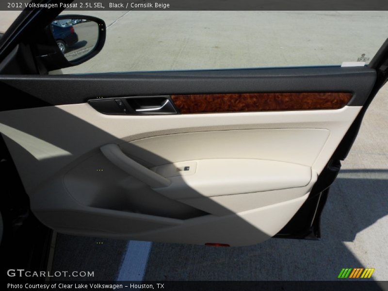 Black / Cornsilk Beige 2012 Volkswagen Passat 2.5L SEL