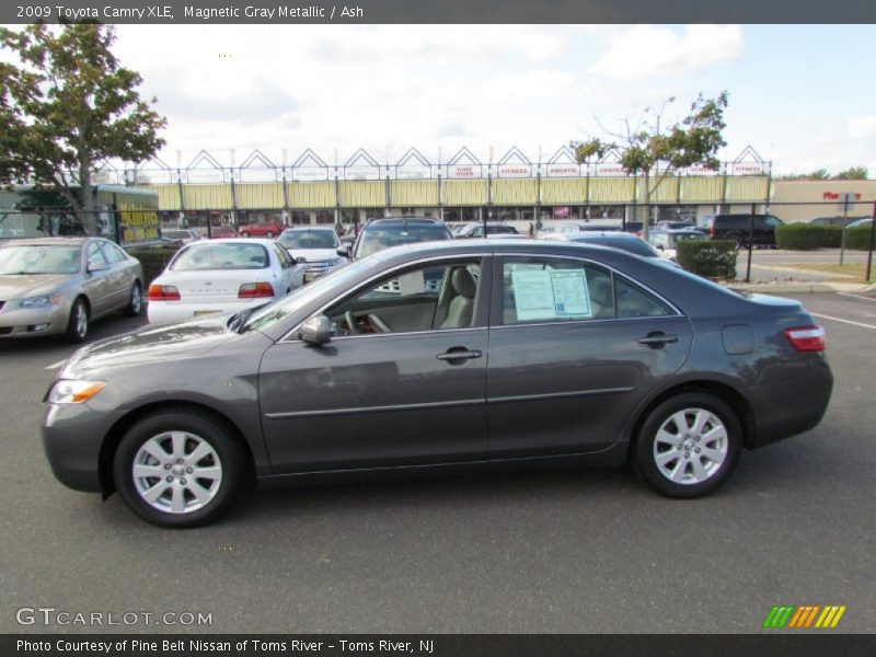 Magnetic Gray Metallic / Ash 2009 Toyota Camry XLE