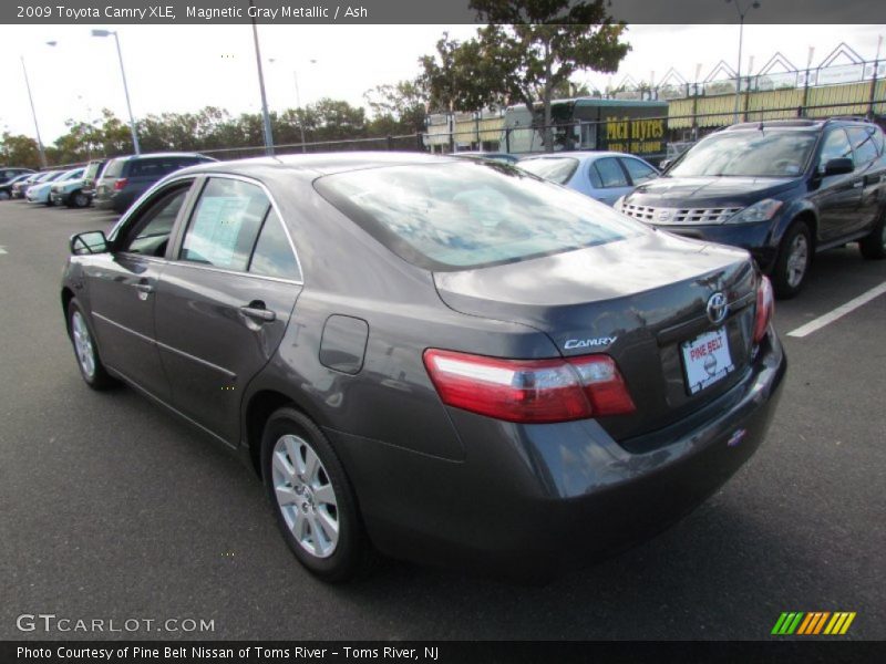 Magnetic Gray Metallic / Ash 2009 Toyota Camry XLE