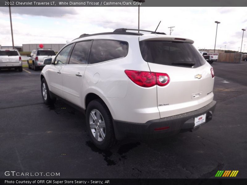 White Diamond Tricoat / Cashmere/Dark Gray 2012 Chevrolet Traverse LT