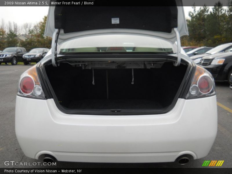 Winter Frost Pearl / Blond 2009 Nissan Altima 2.5 S