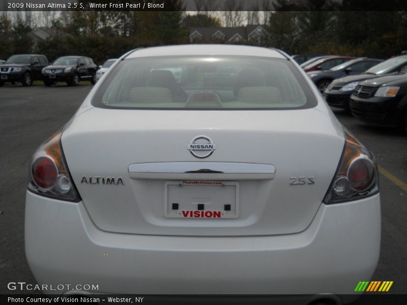 Winter Frost Pearl / Blond 2009 Nissan Altima 2.5 S