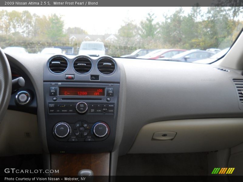 Winter Frost Pearl / Blond 2009 Nissan Altima 2.5 S