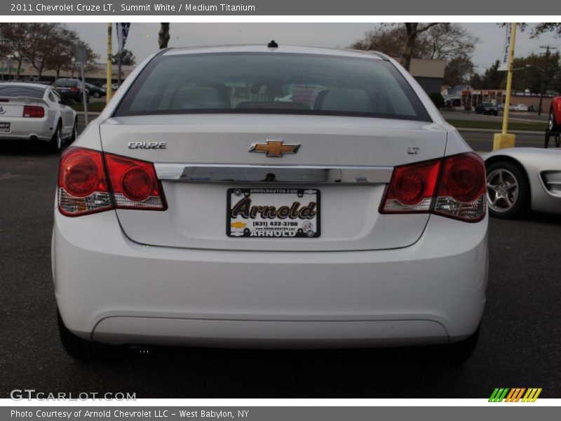 Summit White / Medium Titanium 2011 Chevrolet Cruze LT
