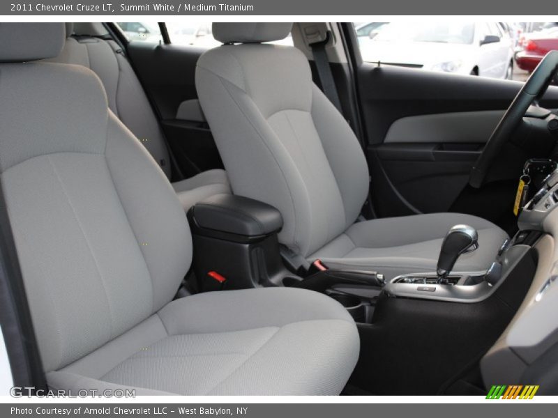 Summit White / Medium Titanium 2011 Chevrolet Cruze LT