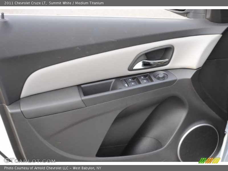 Summit White / Medium Titanium 2011 Chevrolet Cruze LT