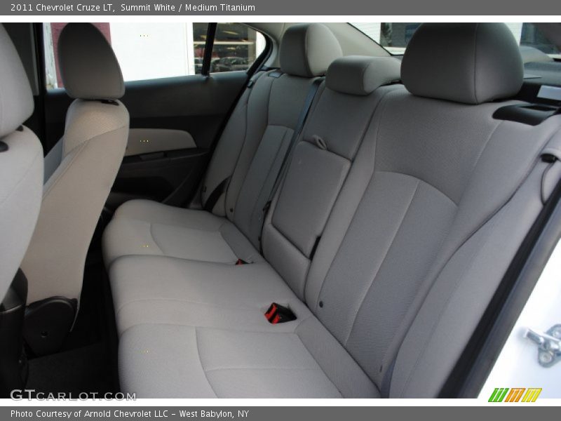 Summit White / Medium Titanium 2011 Chevrolet Cruze LT