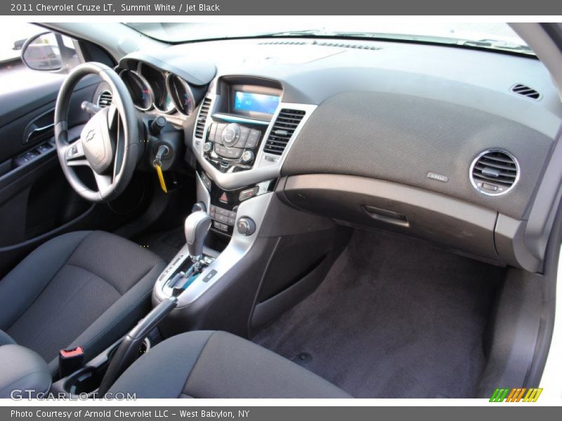 Summit White / Jet Black 2011 Chevrolet Cruze LT