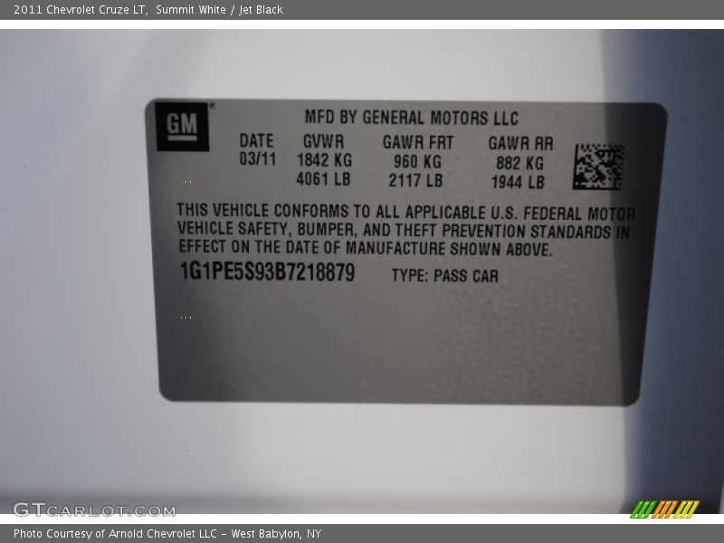 Summit White / Jet Black 2011 Chevrolet Cruze LT
