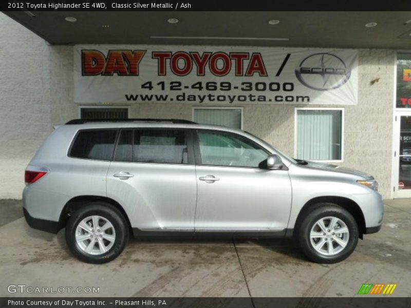 Classic Silver Metallic / Ash 2012 Toyota Highlander SE 4WD