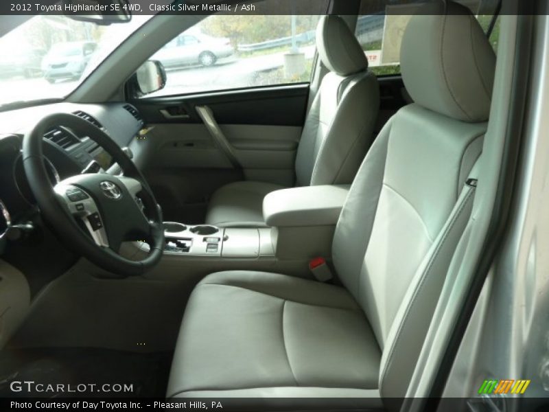 Classic Silver Metallic / Ash 2012 Toyota Highlander SE 4WD