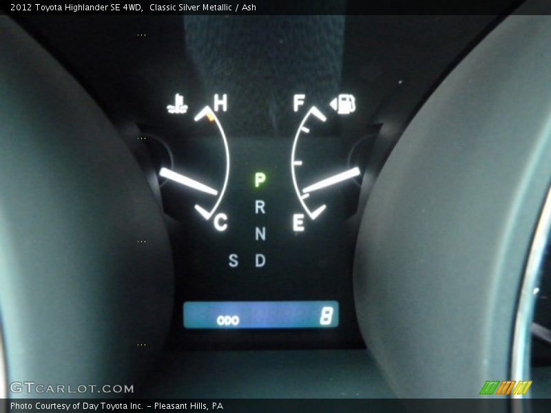 Classic Silver Metallic / Ash 2012 Toyota Highlander SE 4WD