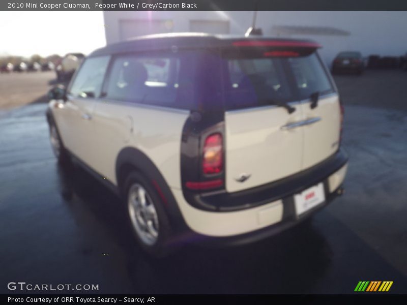 Pepper White / Grey/Carbon Black 2010 Mini Cooper Clubman