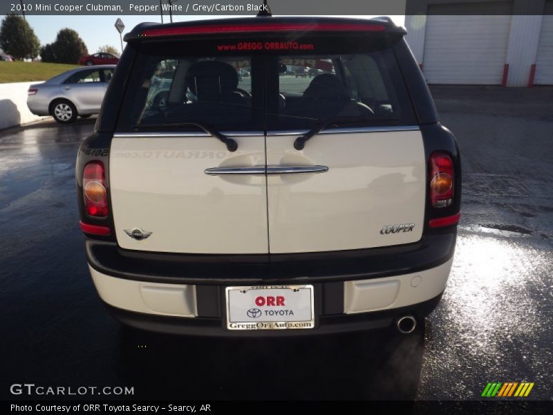 Pepper White / Grey/Carbon Black 2010 Mini Cooper Clubman