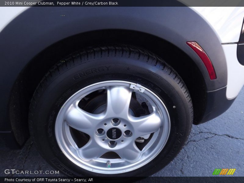 Pepper White / Grey/Carbon Black 2010 Mini Cooper Clubman