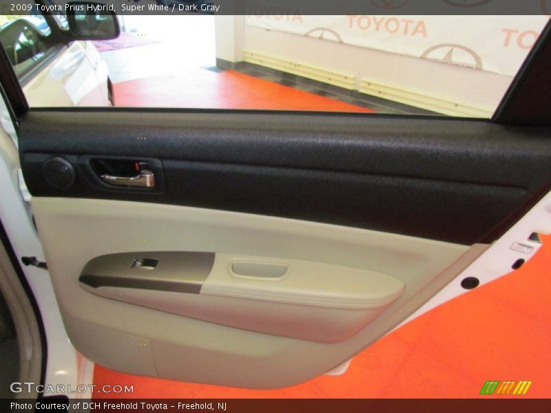 Super White / Dark Gray 2009 Toyota Prius Hybrid