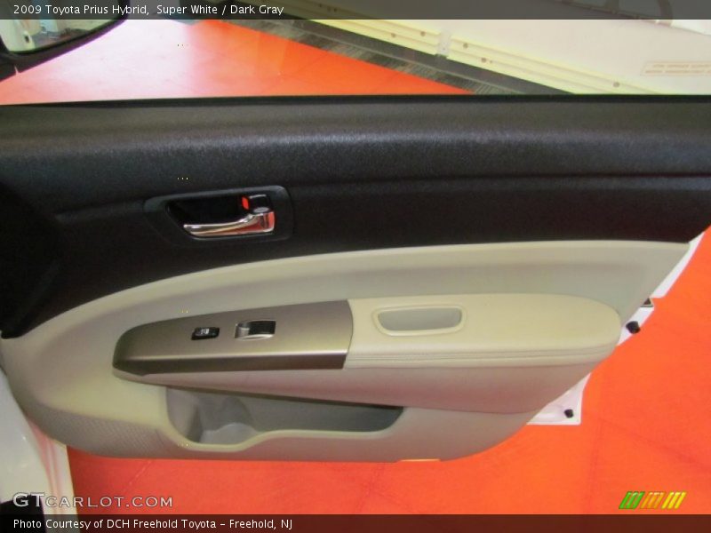 Super White / Dark Gray 2009 Toyota Prius Hybrid