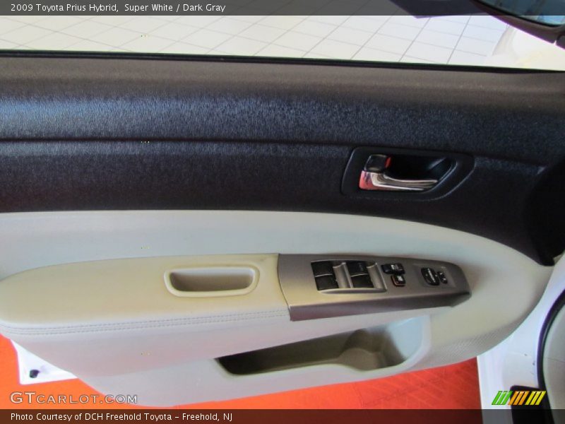 Super White / Dark Gray 2009 Toyota Prius Hybrid