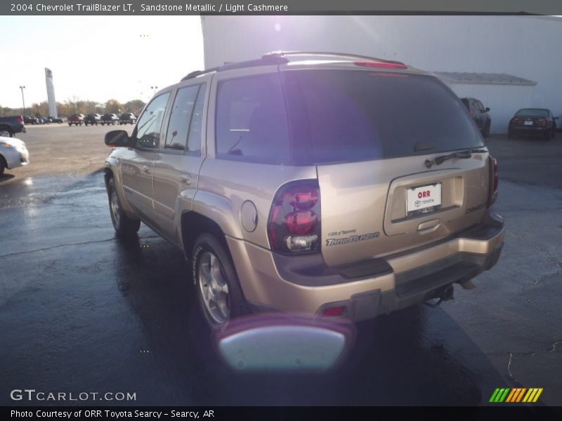 Sandstone Metallic / Light Cashmere 2004 Chevrolet TrailBlazer LT