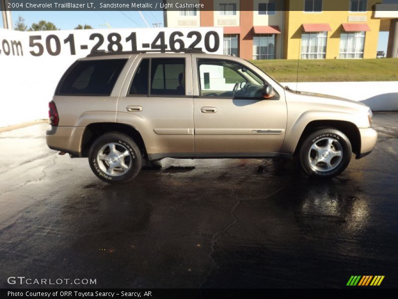 Sandstone Metallic / Light Cashmere 2004 Chevrolet TrailBlazer LT