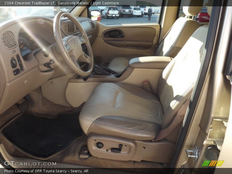 Sandstone Metallic / Light Cashmere 2004 Chevrolet TrailBlazer LT