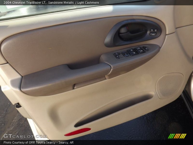 Sandstone Metallic / Light Cashmere 2004 Chevrolet TrailBlazer LT