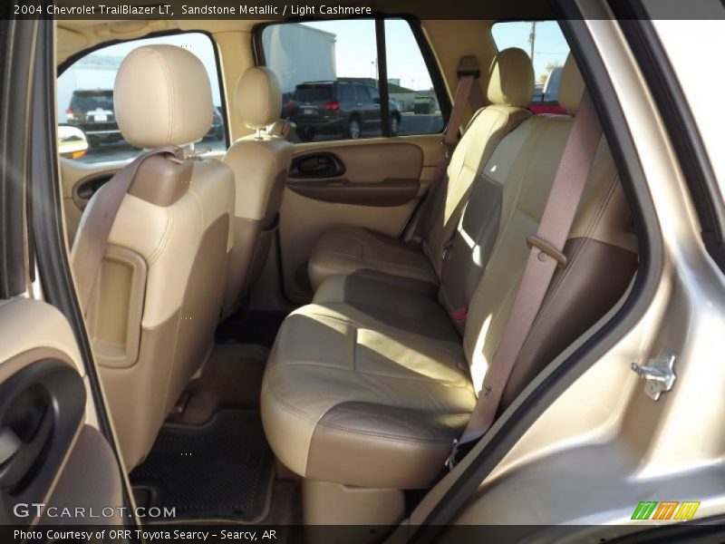 Sandstone Metallic / Light Cashmere 2004 Chevrolet TrailBlazer LT