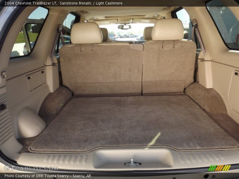 Sandstone Metallic / Light Cashmere 2004 Chevrolet TrailBlazer LT