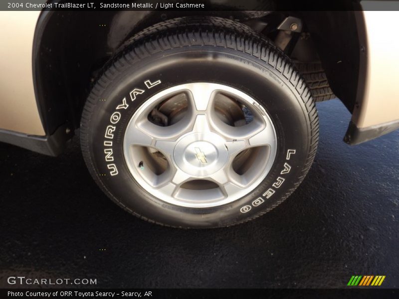 Sandstone Metallic / Light Cashmere 2004 Chevrolet TrailBlazer LT