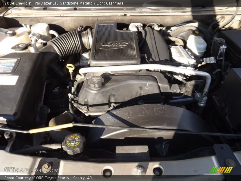 Sandstone Metallic / Light Cashmere 2004 Chevrolet TrailBlazer LT