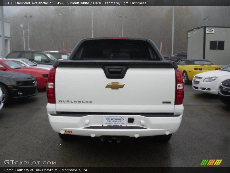 Summit White / Dark Cashmere/Light Cashmere 2010 Chevrolet Avalanche Z71 4x4
