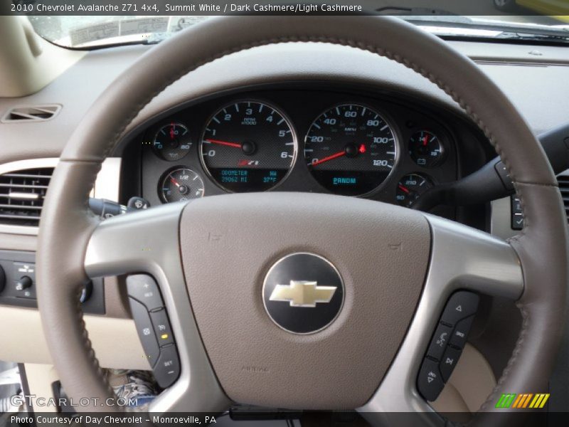 Summit White / Dark Cashmere/Light Cashmere 2010 Chevrolet Avalanche Z71 4x4