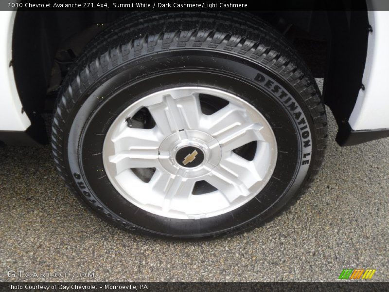 Summit White / Dark Cashmere/Light Cashmere 2010 Chevrolet Avalanche Z71 4x4