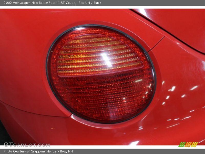 Red Uni / Black 2002 Volkswagen New Beetle Sport 1.8T Coupe