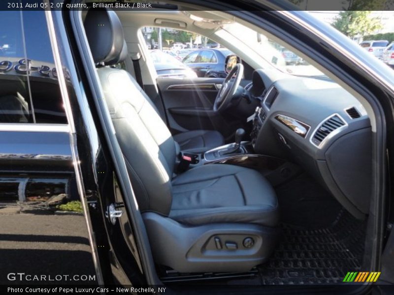 Brilliant Black / Black 2011 Audi Q5 2.0T quattro