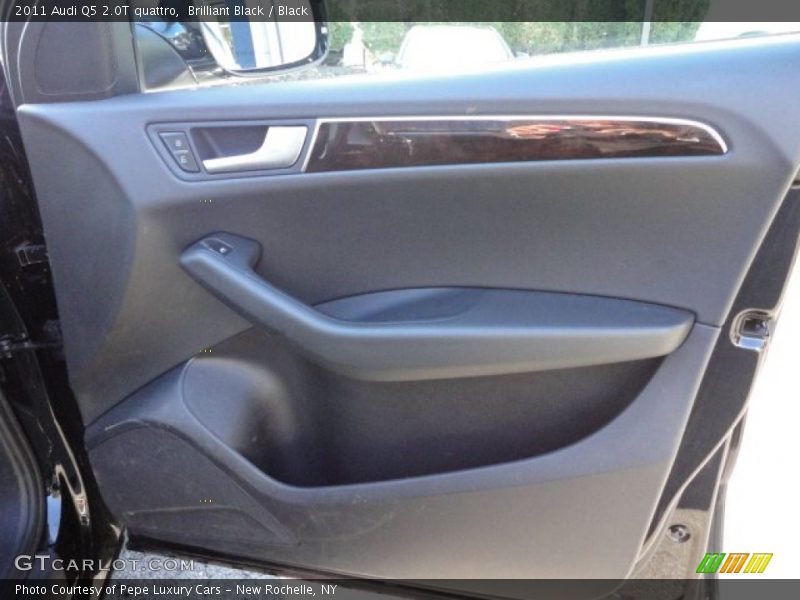 Brilliant Black / Black 2011 Audi Q5 2.0T quattro