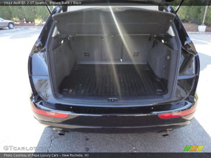 Brilliant Black / Black 2011 Audi Q5 2.0T quattro