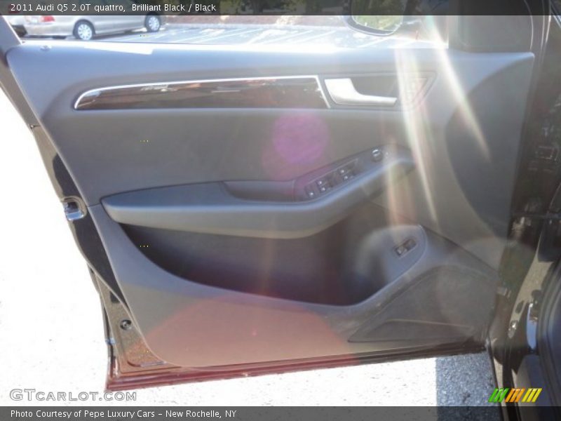 Brilliant Black / Black 2011 Audi Q5 2.0T quattro