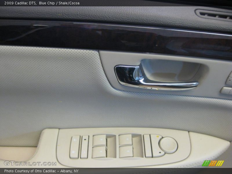 Blue Chip / Shale/Cocoa 2009 Cadillac DTS